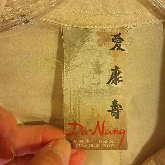 Da-Nang Vintage 100% washable silk buttondown top - Picture 3 of 6